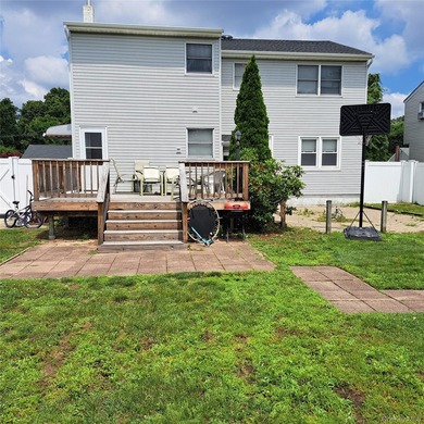 LEGAL EXPANDED RANCH WITH AN ASSESSORY APARTMENT WITH PRIVATE - photo 19