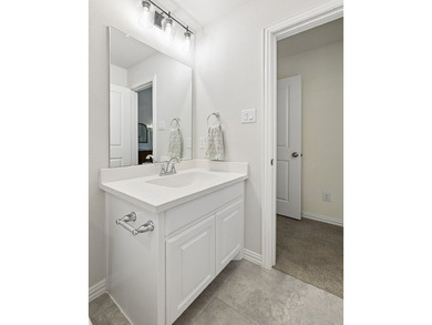 Beautifully appointed 4-bedroom home in the highly sought-after - photo 31