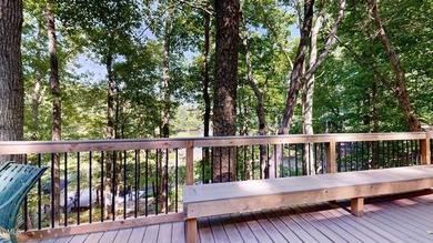 Charming lake retreat w/ 2-beds 2-baths on the main floor as - photo 2