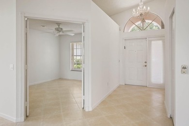 Real little gem in Valencia Isles! Move in condition with - photo 11