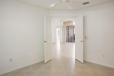 Real little gem in Valencia Isles! Move in condition with - photo 12