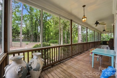 A showcase of elegance in the coveted Crown Harbor community - photo 15