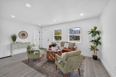 Fresh, updated, and move-in ready! This 4-bedroom, 2-bath home - photo 4