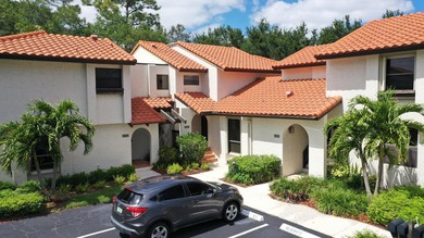 Spacious 2-bedroom, 2.5-bath corner unit located in a desirable - photo 27