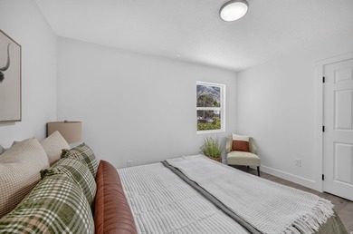 Fresh, updated, and move-in ready! This 4-bedroom, 2-bath home - photo 10