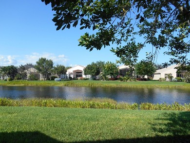 Real little gem in Valencia Isles! Move in condition with - photo 37