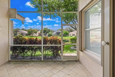 Real little gem in Valencia Isles! Move in condition with - photo 39