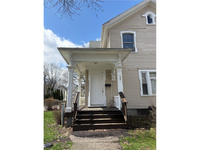Bring your investors to this 2-unit investment opportunity in - photo 2