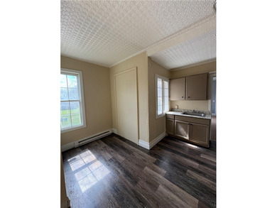 Bring your investors to this 2-unit investment opportunity in - photo 5