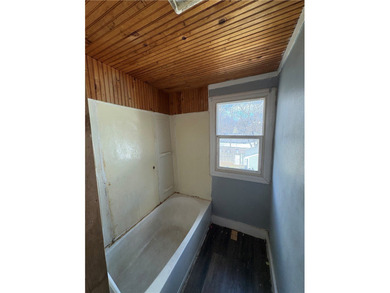 Bring your investors to this 2-unit investment opportunity in - photo 8