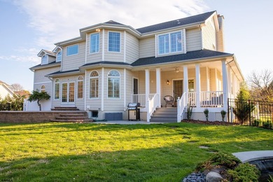 - Luxury custom Victorian-style home on a quiet cul-de-sac in - photo 11