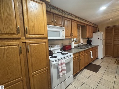 Charming Updated Cottage Near Houghton Lake. This very nicely - photo 15