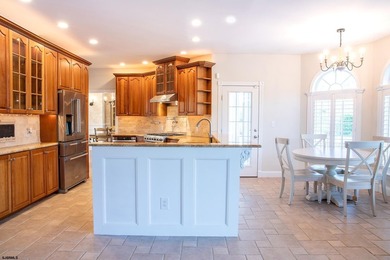 - Luxury custom Victorian-style home on a quiet cul-de-sac in - photo 19