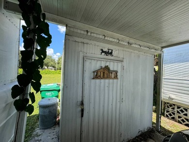 Must see this lovely vintage mobile home with 2 bedrooms, 1.5 - photo 21