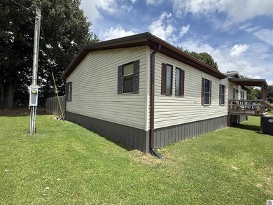 Step into comfort and convenience with this spacious 2-bedroom - photo 22