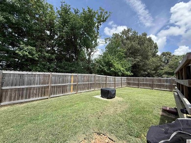 Step into comfort and convenience with this spacious 2-bedroom - photo 23