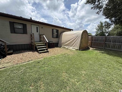 Step into comfort and convenience with this spacious 2-bedroom - photo 25