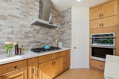 Welcome to this beautifully fully remodel home offering 4 - photo 21
