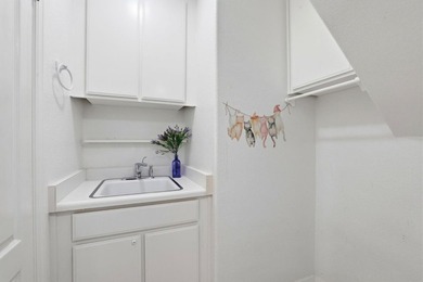Welcome to this beautifully fully remodel home offering 4 - photo 34