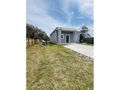 Solid Built home-walls and roof concrete. Open Living concept - photo 2