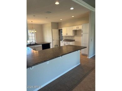 Amazing LAKE FRONT 3 bed 2 bath, fully landscaped TURF front and - photo 8