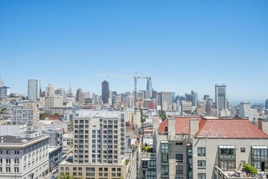 Stunning city-view residence at Daniel Burnham Court offering - photo 14
