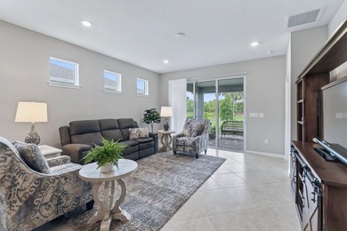 Welcome to this beautifully maintained 2 bed, 2 bath plus Den in - photo 16