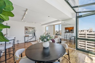 Stunning city-view residence at Daniel Burnham Court offering - photo 17