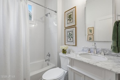 Welcome to this beautifully maintained 2-bedroom, 2-bathroom - photo 18