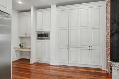 Welcome to one of Savannah's most iconic homes overlooking - photo 21