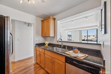 Stunning city-view residence at Daniel Burnham Court offering - photo 22