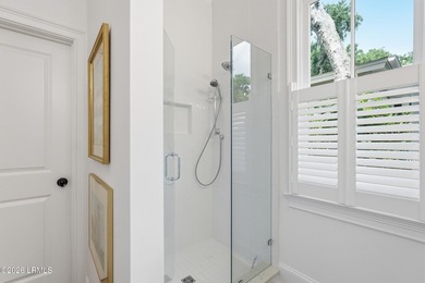 Welcome to this beautifully maintained 2-bedroom, 2-bathroom - photo 23