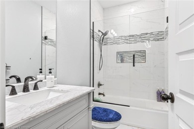 Welcome to this beautifully built 3-bedroom, 2-bathroom - photo 24