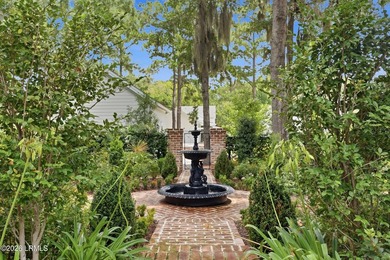 Welcome to this beautifully maintained 2-bedroom, 2-bathroom - photo 27