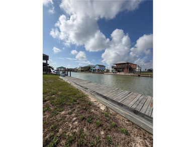 Waterfront lot with Bulkhead & fishing dock located in Holiday - photo 2