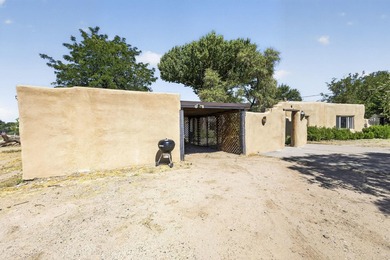 Experience comfort and style in this spacious, beautifully kept - photo 36