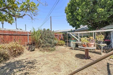 Located just 2 blocks from Azalea Park (north) situated on a - photo 44