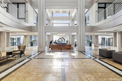 Stunning city-view residence at Daniel Burnham Court offering - photo 45