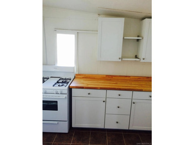 Located just 2 blocks from Azalea Park (north) situated on a - photo 50
