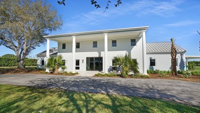 Welcome to an exceptional 5-acre private retreat designed for - photo 2