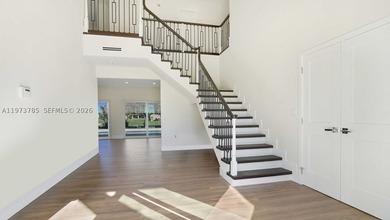 Welcome to an exceptional 5-acre private retreat designed for - photo 3