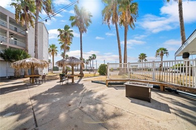 Fully furnished 1-bedroom, 1-bath beachfront condo located in - photo 8