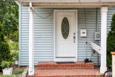 Welcome to this well maintained 3 bedroom, 1.5 bath Colonial - photo 9
