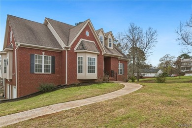 This expansive residence commands a desirable corner lot within - photo 3