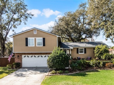 Lake Home Sale Pending in Altamonte Springs, Florida