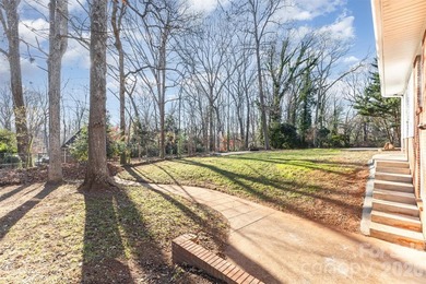 Welcome to nearly 3,000 square feet. This property sits on - photo 33