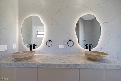 Luxury meets modern design in this exceptional 3-bedroom + den - photo 33