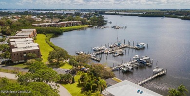 Experience waterfront living with wide views of Kitching Cove, a - photo 10