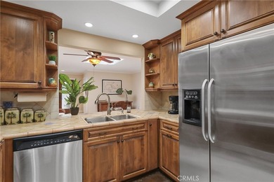 LARGE 2-BED UNIT. Welcome to 6 Tortosa Drive in the highly - photo 7