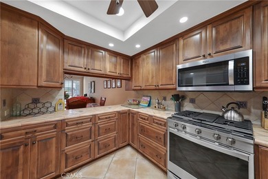 LARGE 2-BED UNIT. Welcome to 6 Tortosa Drive in the highly - photo 8